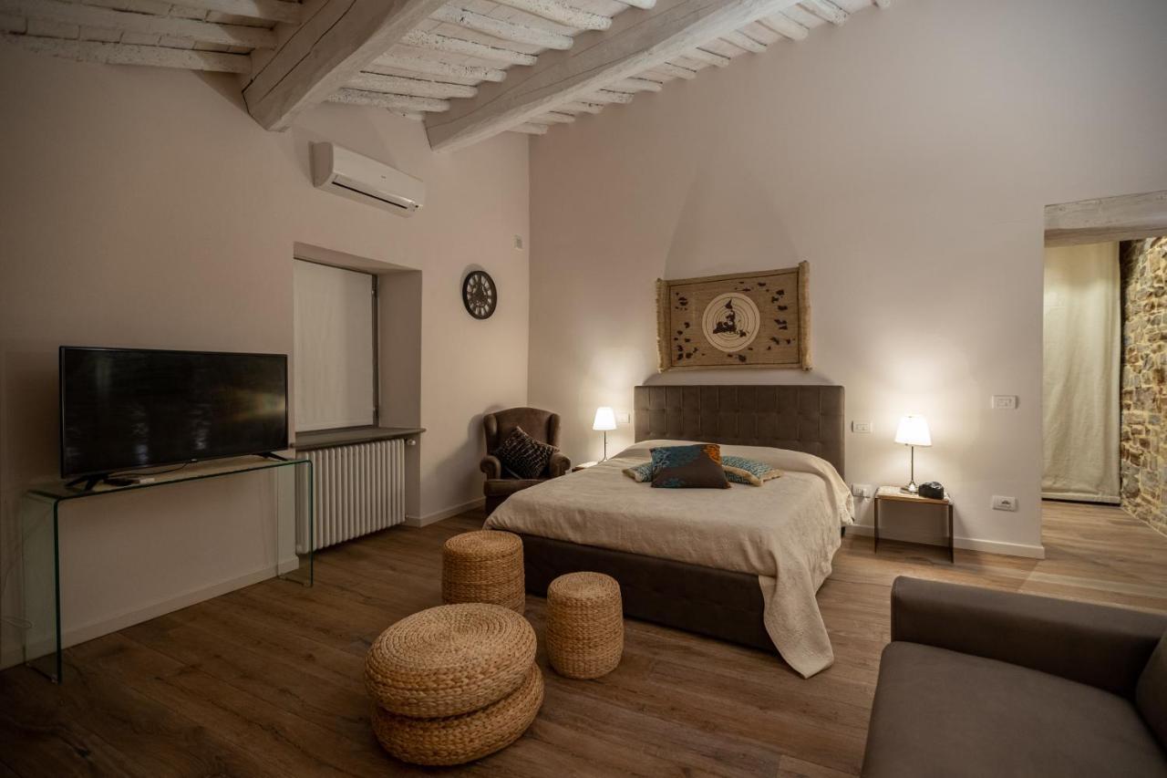Old Medieval Apartment San Donato in Poggio Exteriör bild